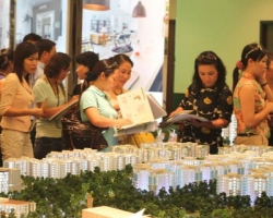 Cò hò hét ăn chênh, dân sốt ruột mở két mua nhà